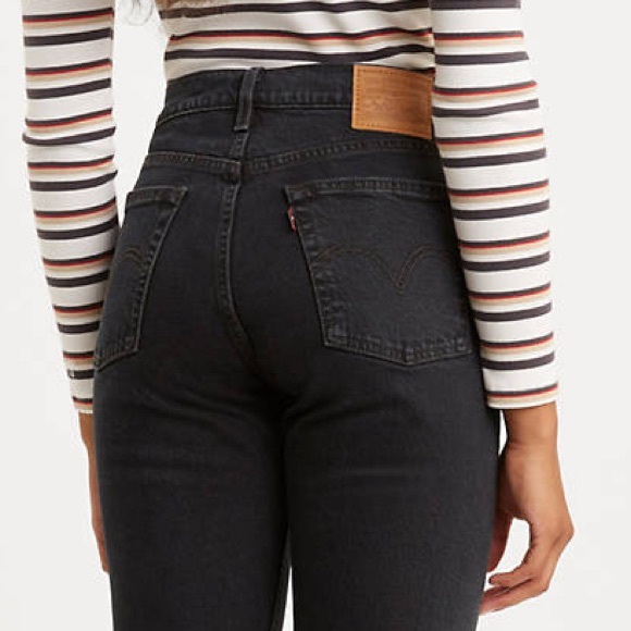 Levi's Denim - Levi’s  Icon WEDGIE FIT ANKLE Women’s black jeans sz 32